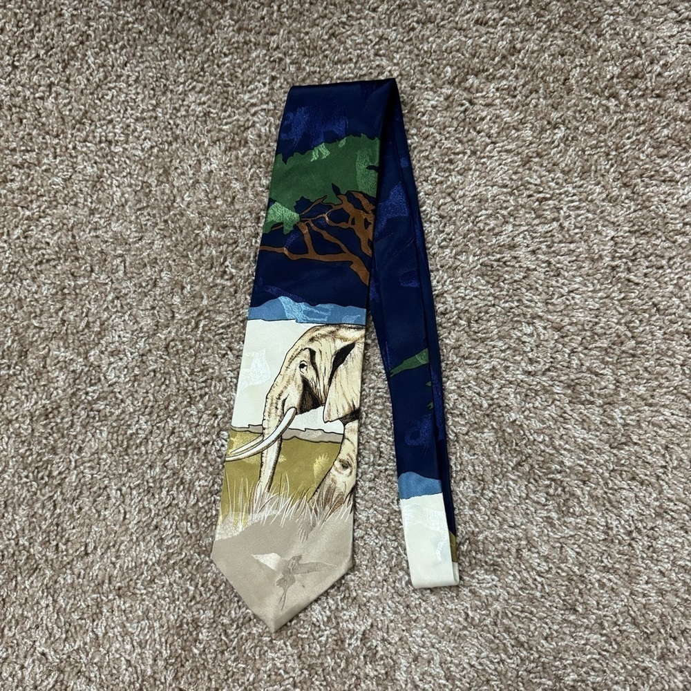 Animal‎ Tracks African Safari Animal Print Novelty Tie 100% Polyester